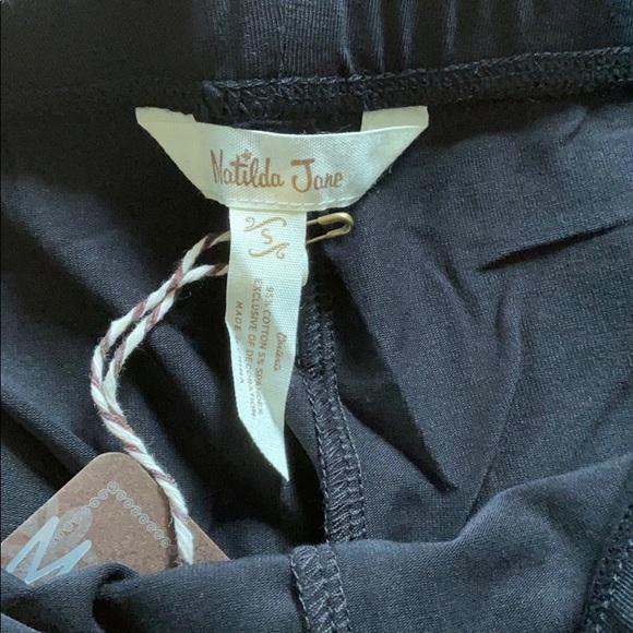 Matilda Jane Black color lace woman’s shorts - Picture 4 of 8